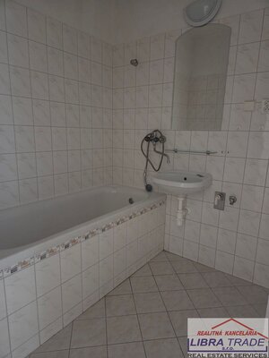 2 izbový byt na predaj v Nových Zámkoch. — foto 2