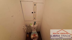 PREDAJ - 2 izbového bytu s loggiou na Gazdovskej ulici v Komárne  — foto 5