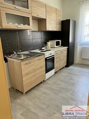   PRENÁJOM RODINNÉHO DOMU – ŠURANY, časť NOVÝ SVET — foto 1