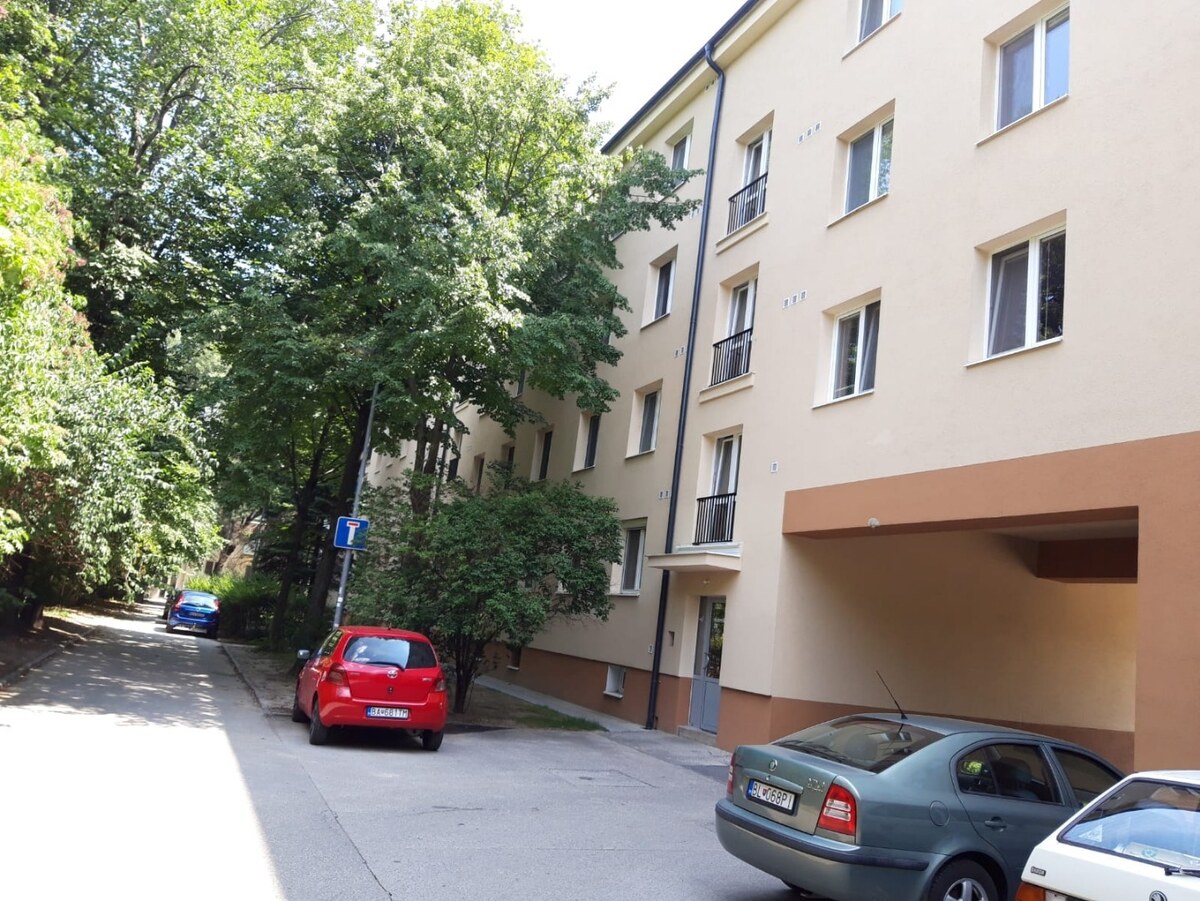 Prenajmeme zrekonštruovaný 2,5 izb byt na Ostredkovej ulici — foto 8