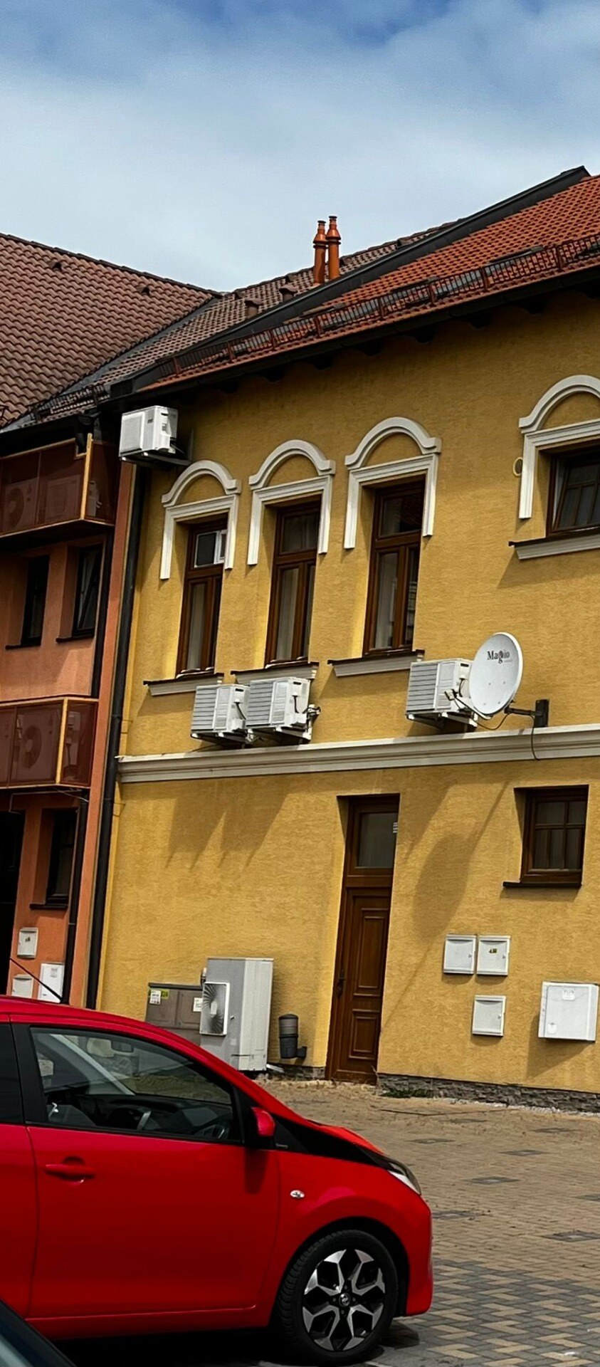 Predáme obchodno - administratívnu budovu v centre Topoľčian — foto 2