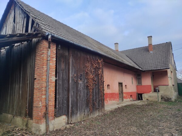 Vidiecky dom s pozemkom v Hornej Strede