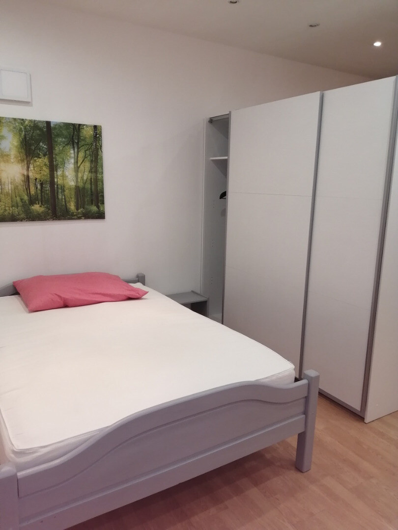 Prenajmem veľký 1 izb byt na Obchodnej ulici — foto 9