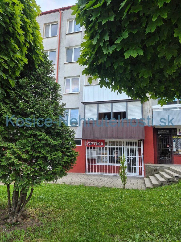 Predaj 4 izbový byt 73 m2 Sečovce - centrum, Obchodná ul. — foto 7