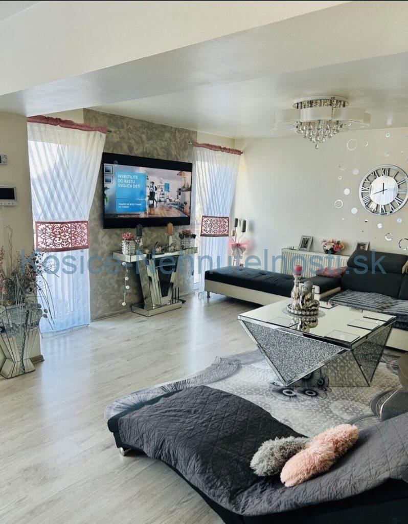 Poschodový 4izb. RD 180 m2, 453 m2 pozemok Trebišov — foto 12