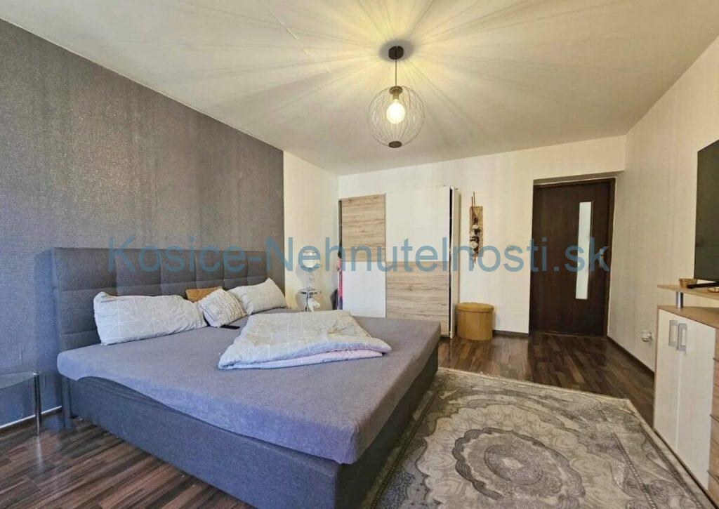 Poschodový 4izb. RD 180 m2, 453 m2 pozemok Trebišov — foto 15