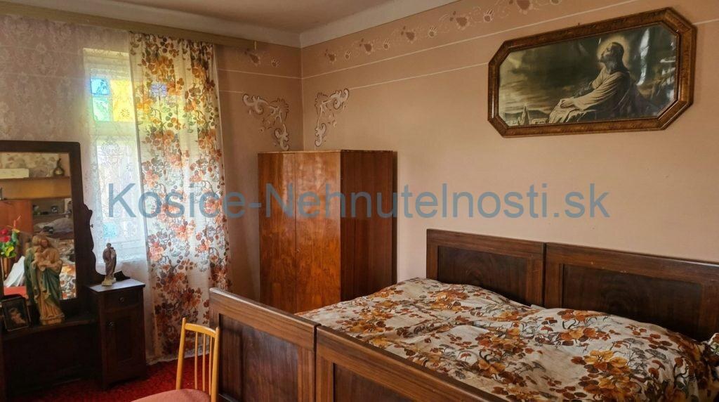 Gazdovský dom 5 izb., 1152 m2 pozemok - Malé Ozorovce — foto 7