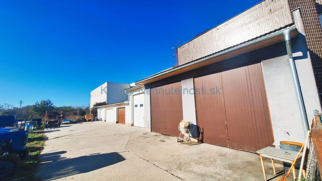 Podnikateľský objekt 3240 m2  Veľké Kapušany — foto 17