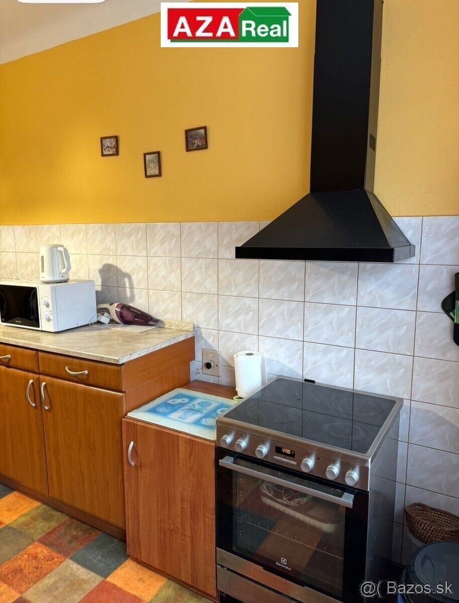 KÚPTE SI RODINNÝ DOM S PRIESTRANNÝM STAV.POZEMKOM — foto 4