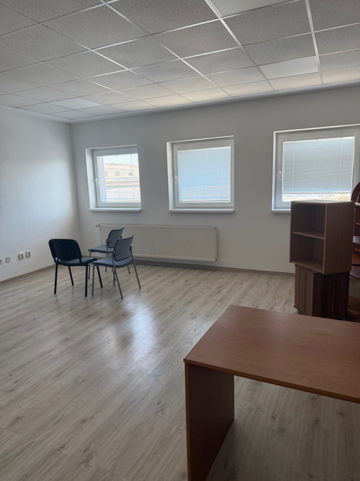 PRENÁJOM MODERNÝCH KANCELÁRSKYCH PRIESTOROV V NITRE — foto 10