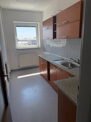 PRENÁJOM MODERNÝCH KANCELÁRSKYCH PRIESTOROV V NITRE — foto 5