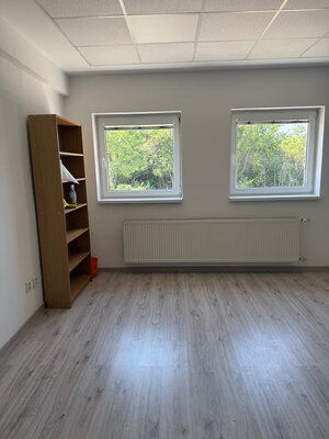 PRENÁJOM MODERNÝCH KANCELÁRSKYCH PRIESTOROV V NITRE — foto 7