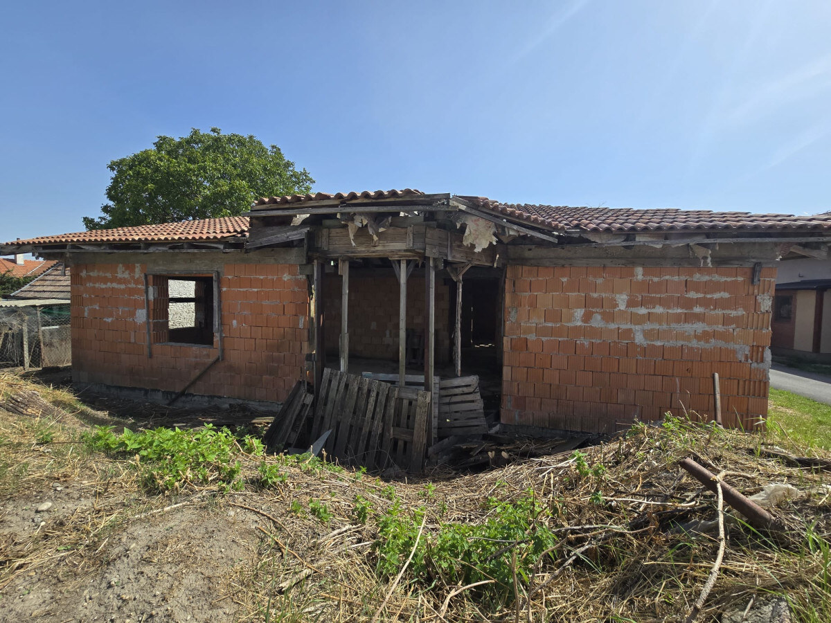 Hrubá stavba 5izbového rodinného domu + pozemok 606m2 — foto 5