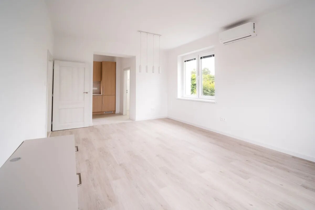 3 izbovy byt,100 m2,pivnica,súkromné parkovanie,predzáhradka — foto 16