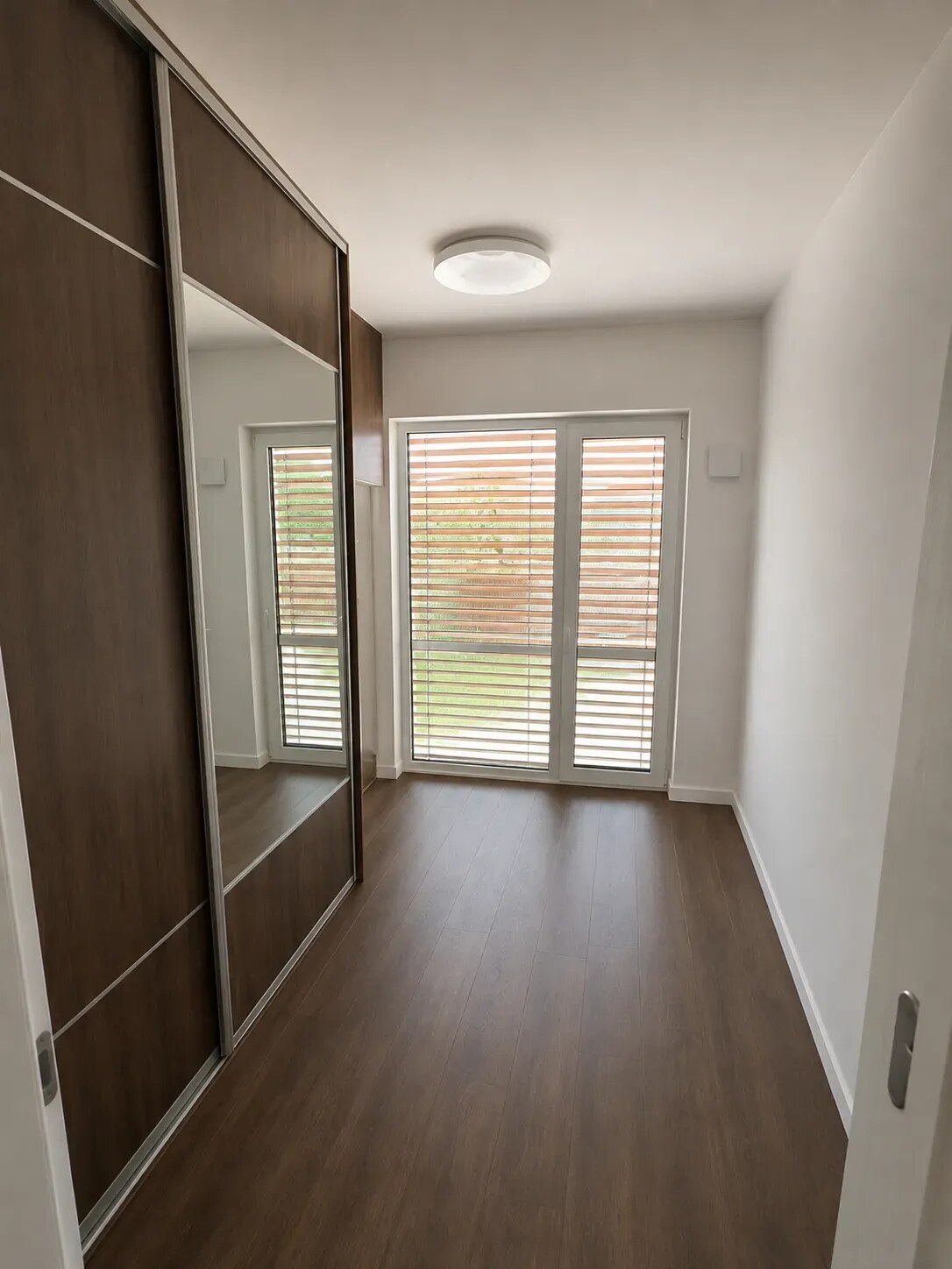 LUXUSNÝ 5-IZBOVÝ BYT 92 m² TERASOU A VÍRIVKOU V SRDCI NITRY — foto 6