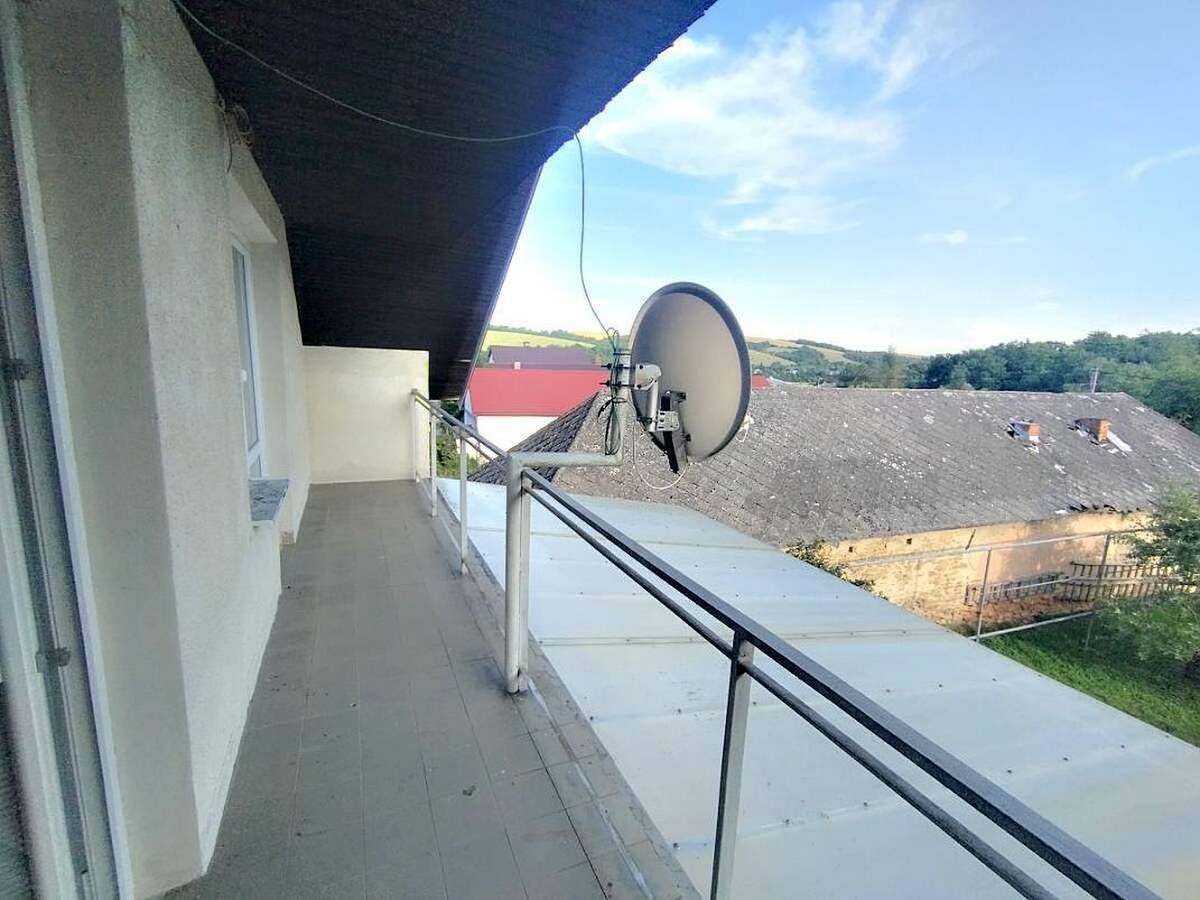 Výnimočná usadlosť s rodinným domom  a štýlovými hospodárskymi stavbami v Košarovciach — foto 16