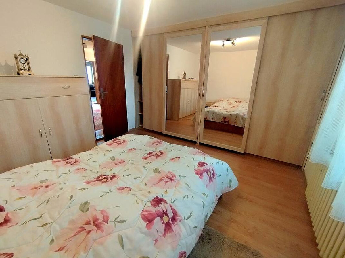 Výnimočná usadlosť s rodinným domom  a štýlovými hospodárskymi stavbami v Košarovciach — foto 7