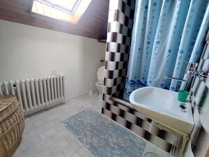 Výnimočná usadlosť s rodinným domom  a štýlovými hospodárskymi stavbami v Košarovciach — foto 19