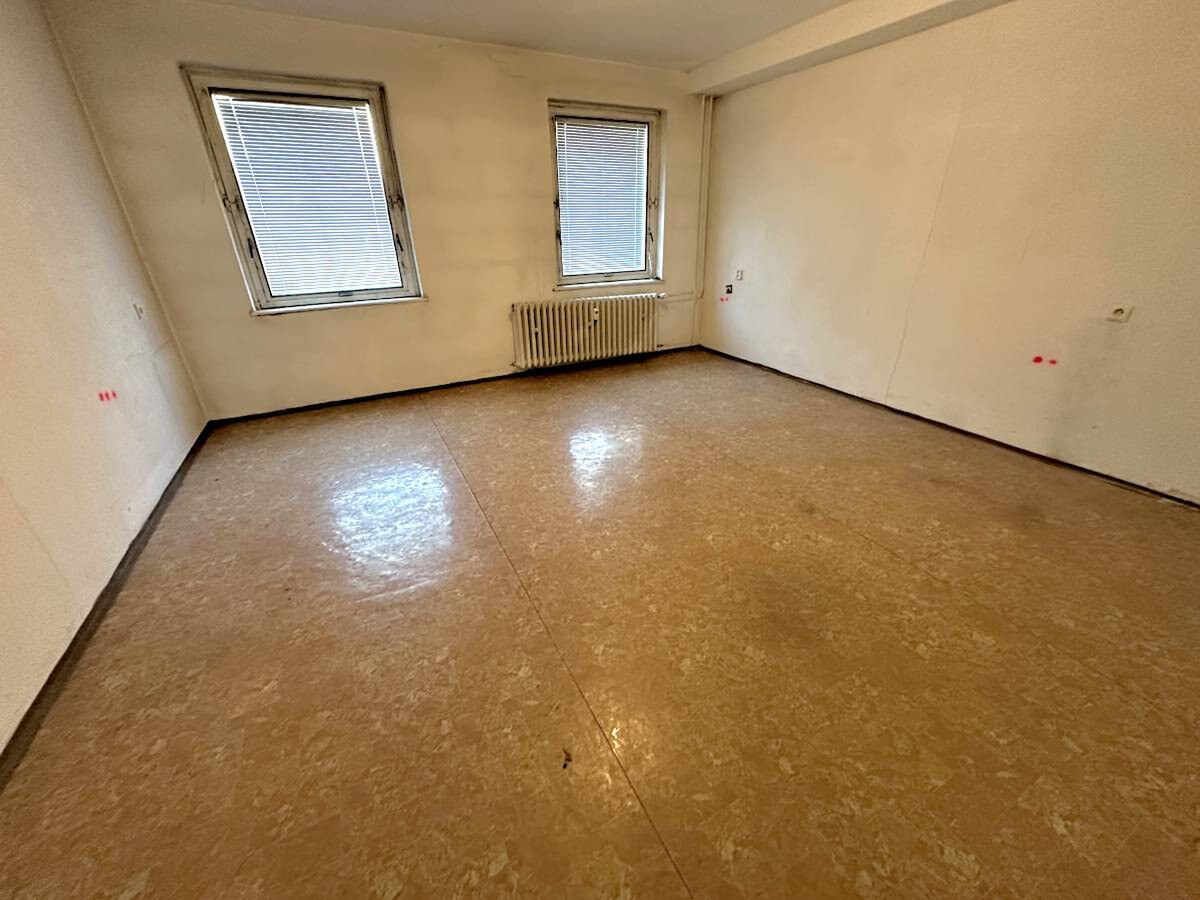 Priestranný 2-iz byt v Snine – 72 m²