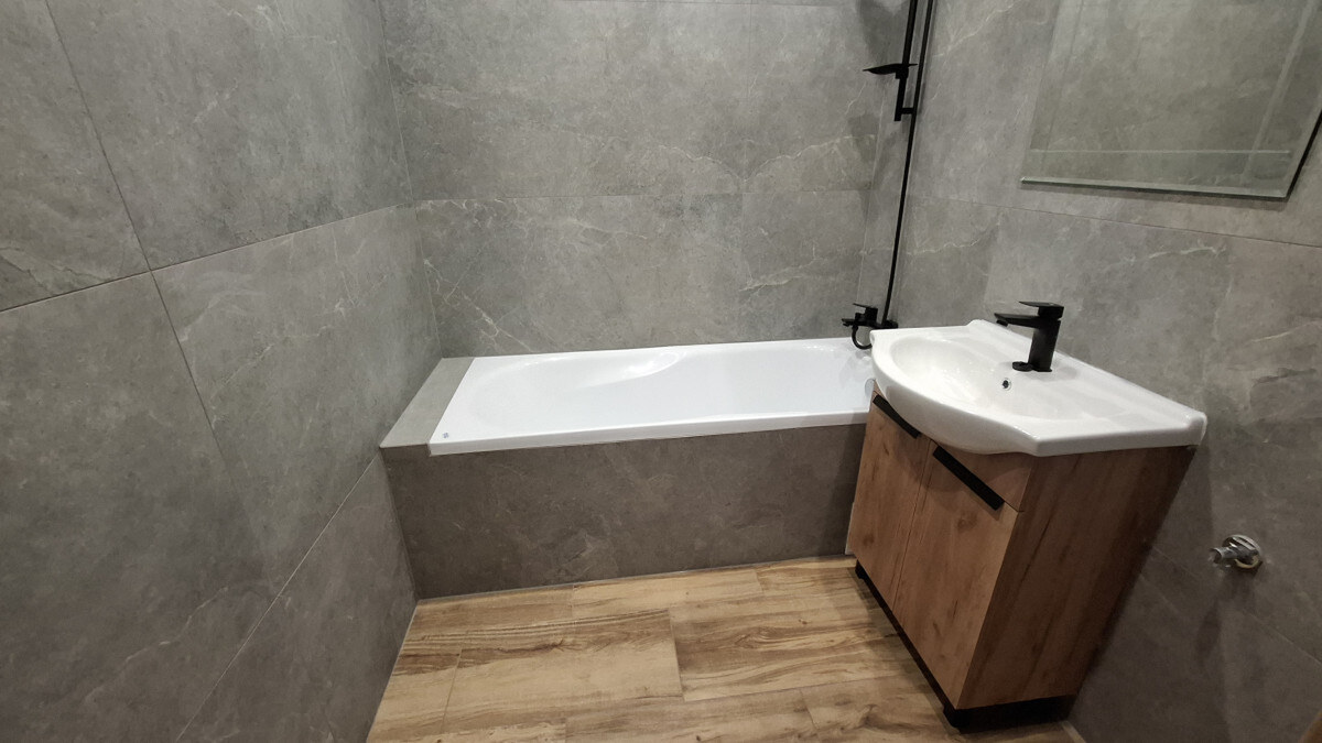 KOMPLETNE ZREKONŠTRUOVANÝ 3-IZBOVÝ BYT - Ťahanovce — foto 3