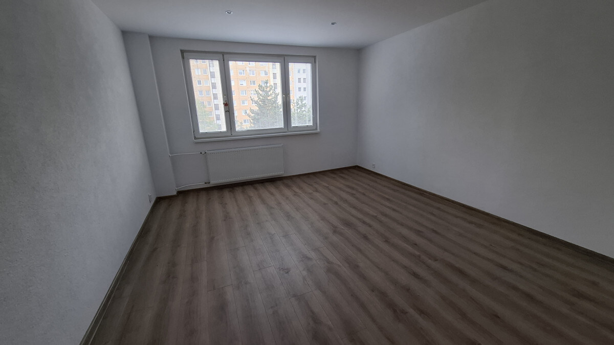 KOMPLETNE ZREKONŠTRUOVANÝ 3-IZBOVÝ BYT - Ťahanovce — foto 5