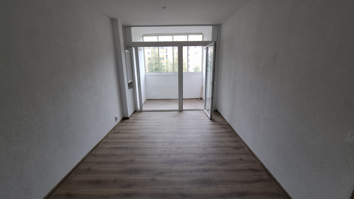 KOMPLETNE ZREKONŠTRUOVANÝ 3-IZBOVÝ BYT - Ťahanovce — foto 6