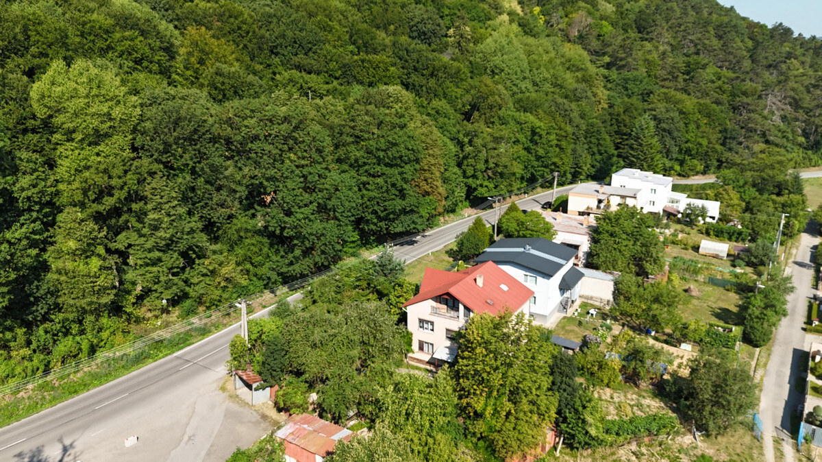 Rodinný dom pod lesom na predaj – Ptičie, časť Podskalka — foto 2