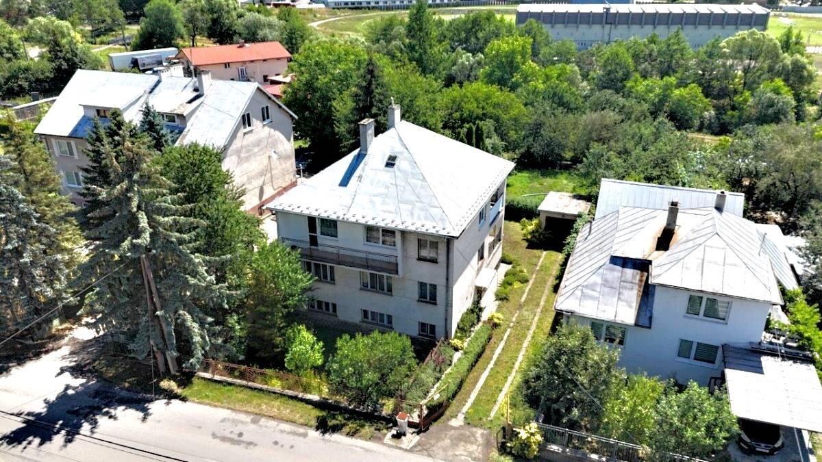 Rodinný dom v Snine na predaj - na bývanie i podnikanie.