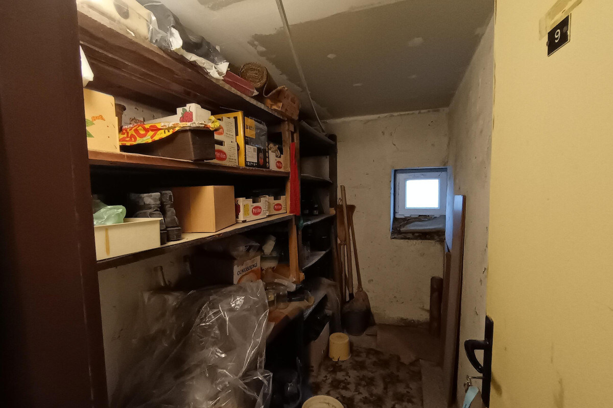NA PREDAJ: 2-izbový byt s balkónom na Sídlisku I – ideálny na rekonštrukciu — foto 10