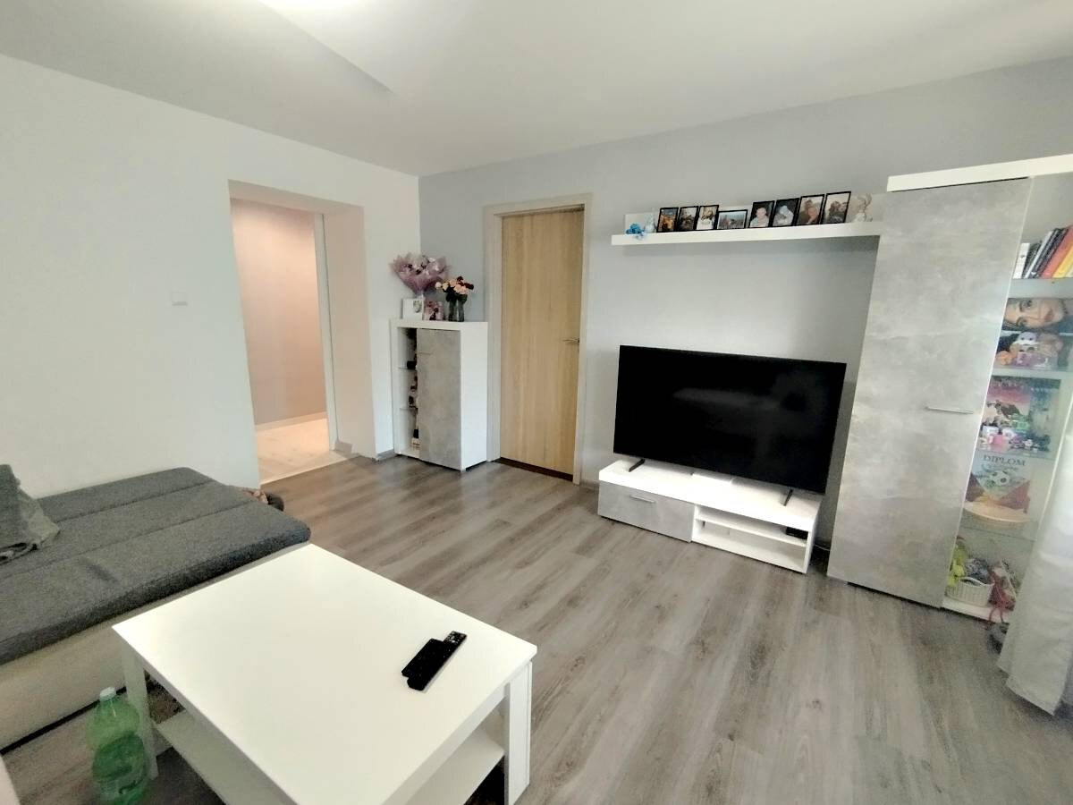 PREDANÝ, Na predaj 2-iz. (64 m2) byt v centre Humenného — foto 3