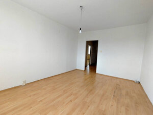 REZERVOVANÝ, 4-izbový byt, 100 m² — foto 4