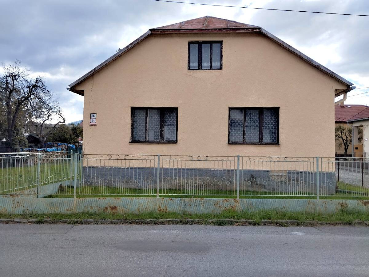 REZERVOVANÝ - Rodinný dom v Snine — foto 2