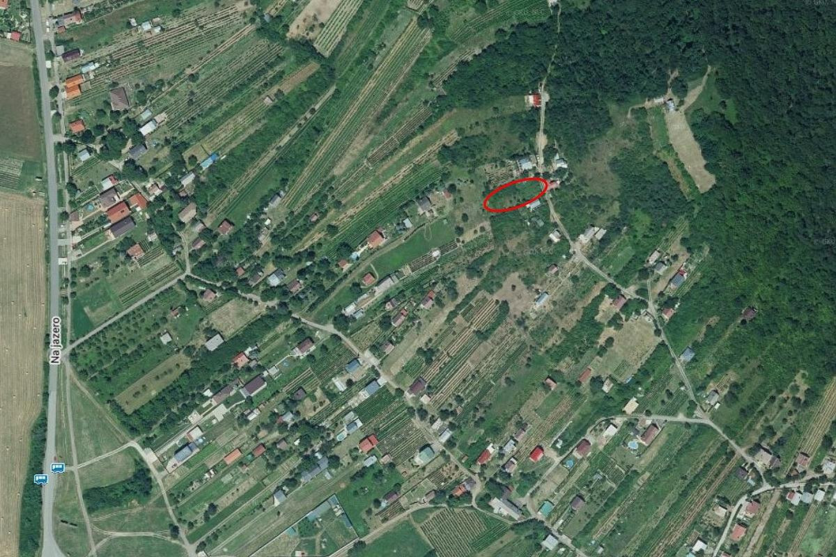 Pozemok vo vinici – ideálne miesto pre oddych v prírode — foto 3