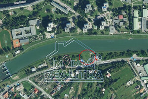 Lukratívny pozemok pri Laborci na predaj — foto 1