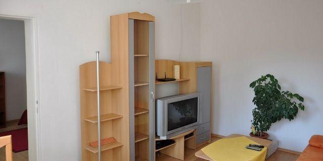 Prenajom 2 iz. Rd s bazénom - Ružinov - BA — foto 2