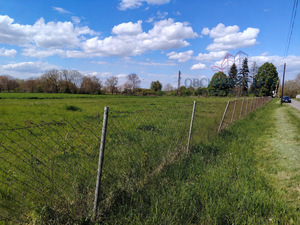 Rovinatý pozemok na výstavbu domu — foto 2