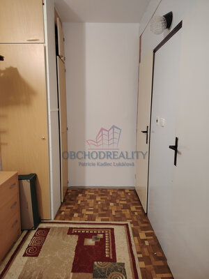 1 - izbový byt s balkónom vo Veľkých Kapušanoch — foto 9