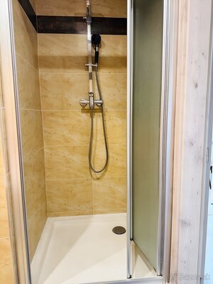Kompletne zrekonštruovaný 3 - izbový byt s lodžiou — foto 17