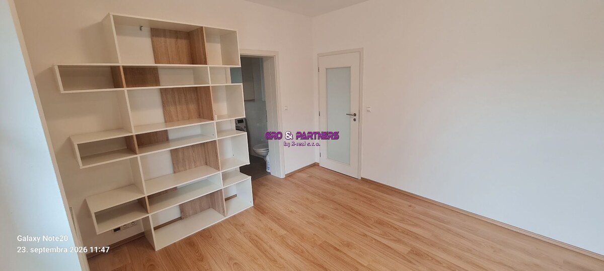 PREDÁME 2IZB. BYT ŽILINA-BÔRIK 76 M2, TERASA — foto 9