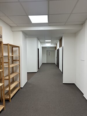 Prenájom kancelárskych priestorov na Dunajskej ulici v centre Bratislavy — foto 8
