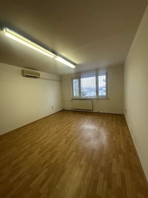 Prenájom kancelárskych priestorov FREE ZONE SIPOX, a.s, Kopčianska 92, Bratislava, Petržalka — foto 4