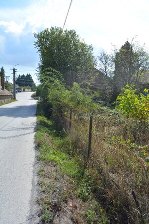 Na predaj starý dom so stavebným pozemkom v Lošonci pre developera ! — foto 6