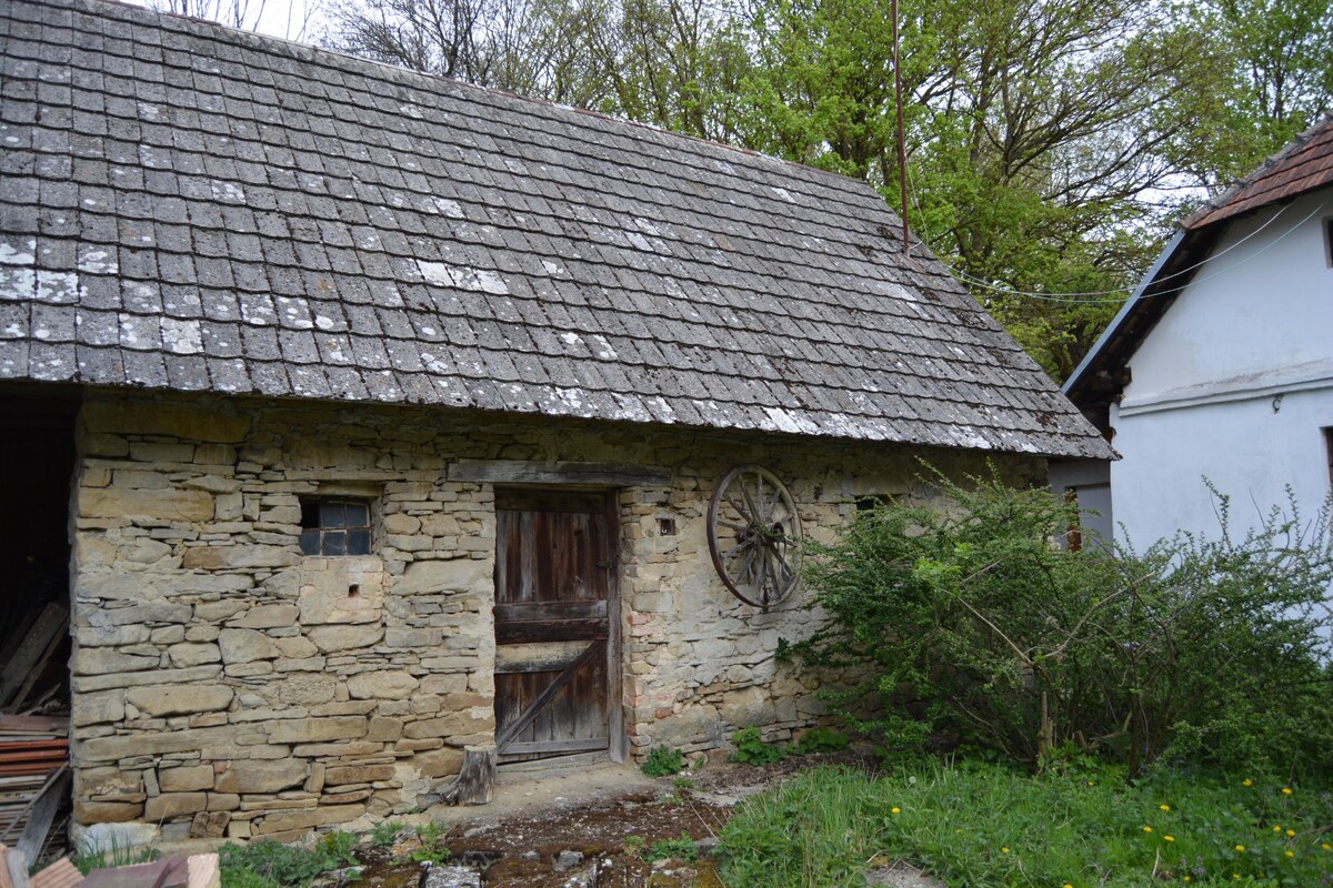 Autentická usadlosť u Dankovcov pre poľovníkov aj umelecké duše! — foto 4