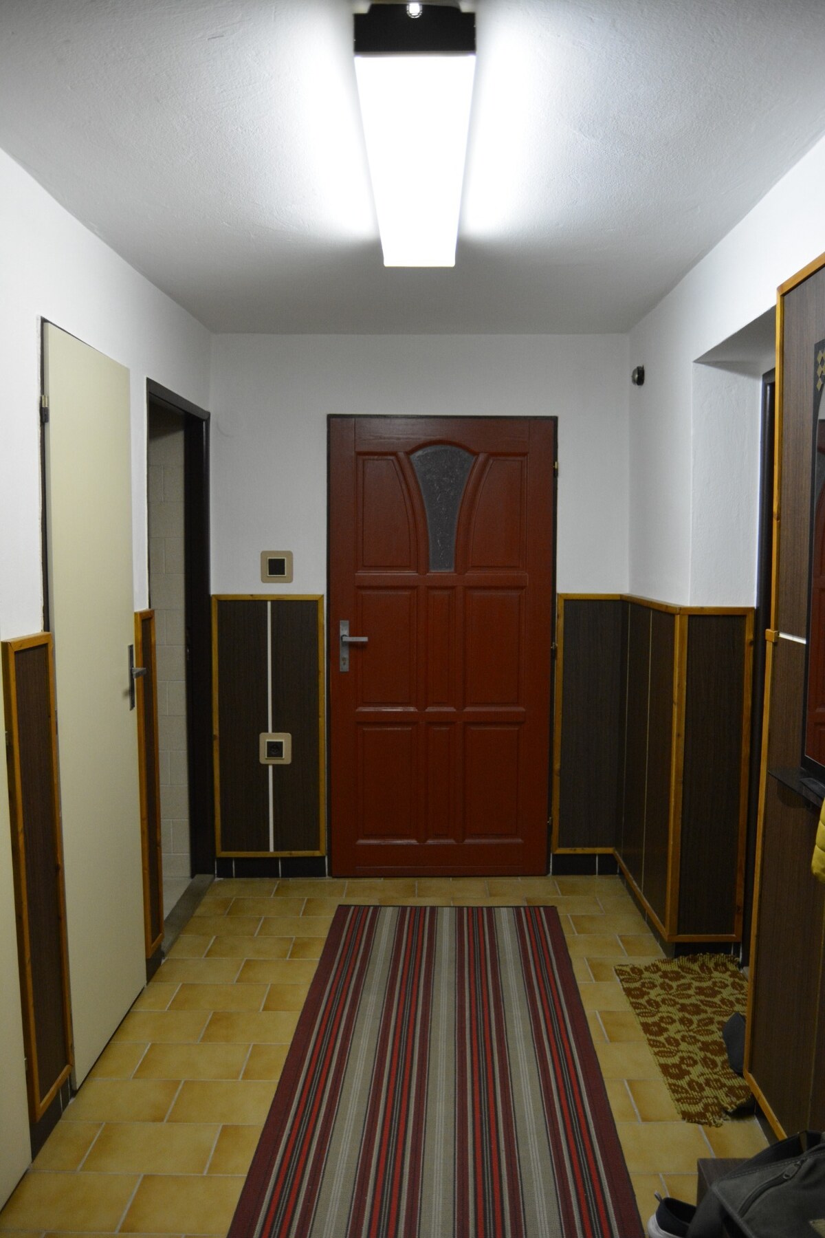 Vydiecký dom s veľkým  pozemkom a potenciálom, s drevom na kúrenie! — foto 7
