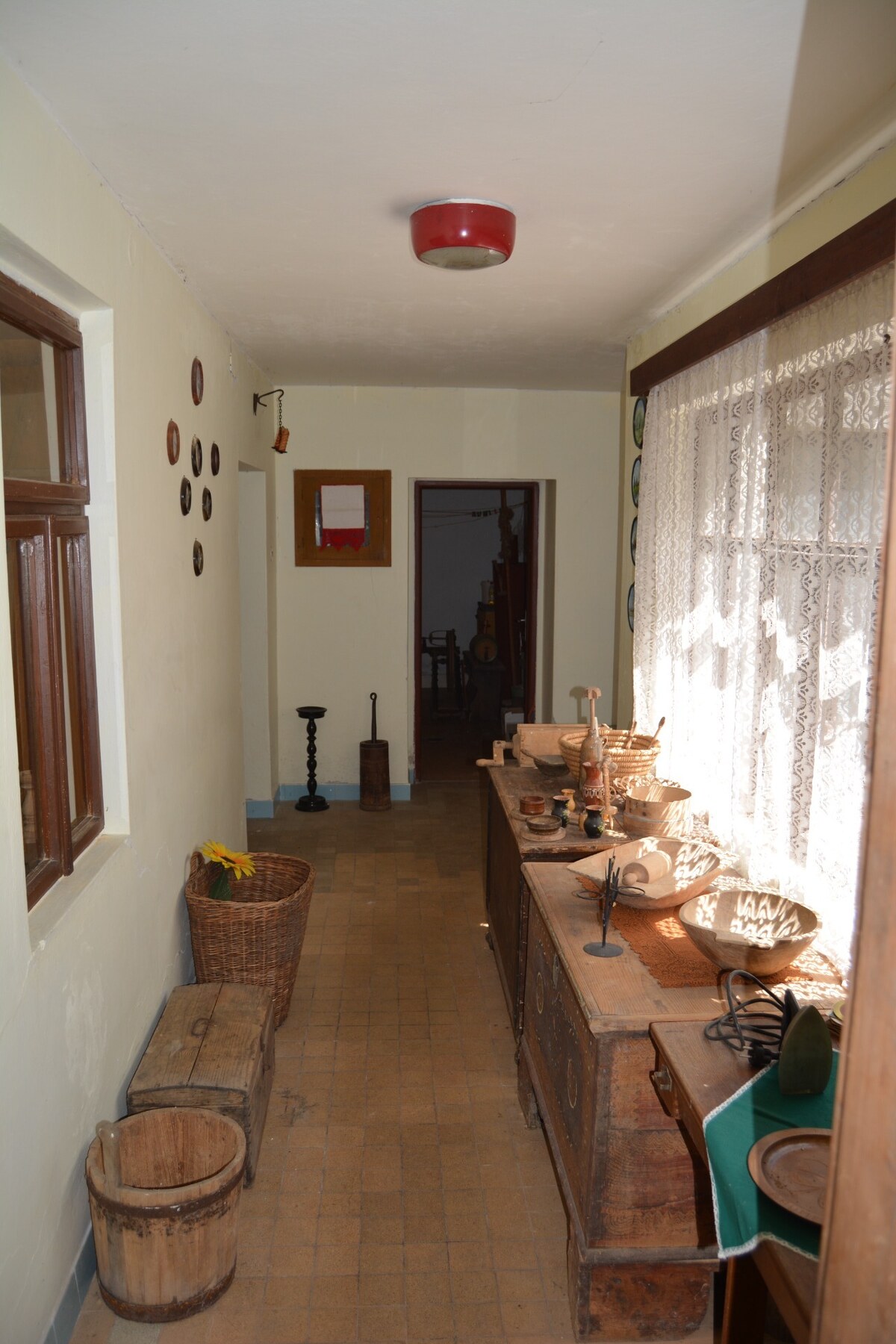 Chalúpka schúlená v okolitých ovocných sadoch! — foto 12