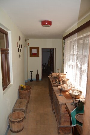 Chalúpka schúlená v okolitých ovocných sadoch! — foto 12