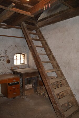 Chalúpka schúlená v okolitých ovocných sadoch! — foto 15