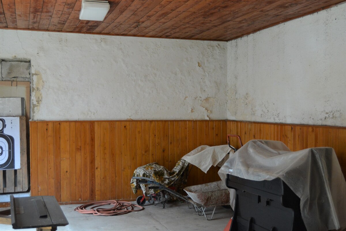 Historický objekt s 2 obchodmi, tanečnou sálou a stavebnými pozemkami! — foto 6