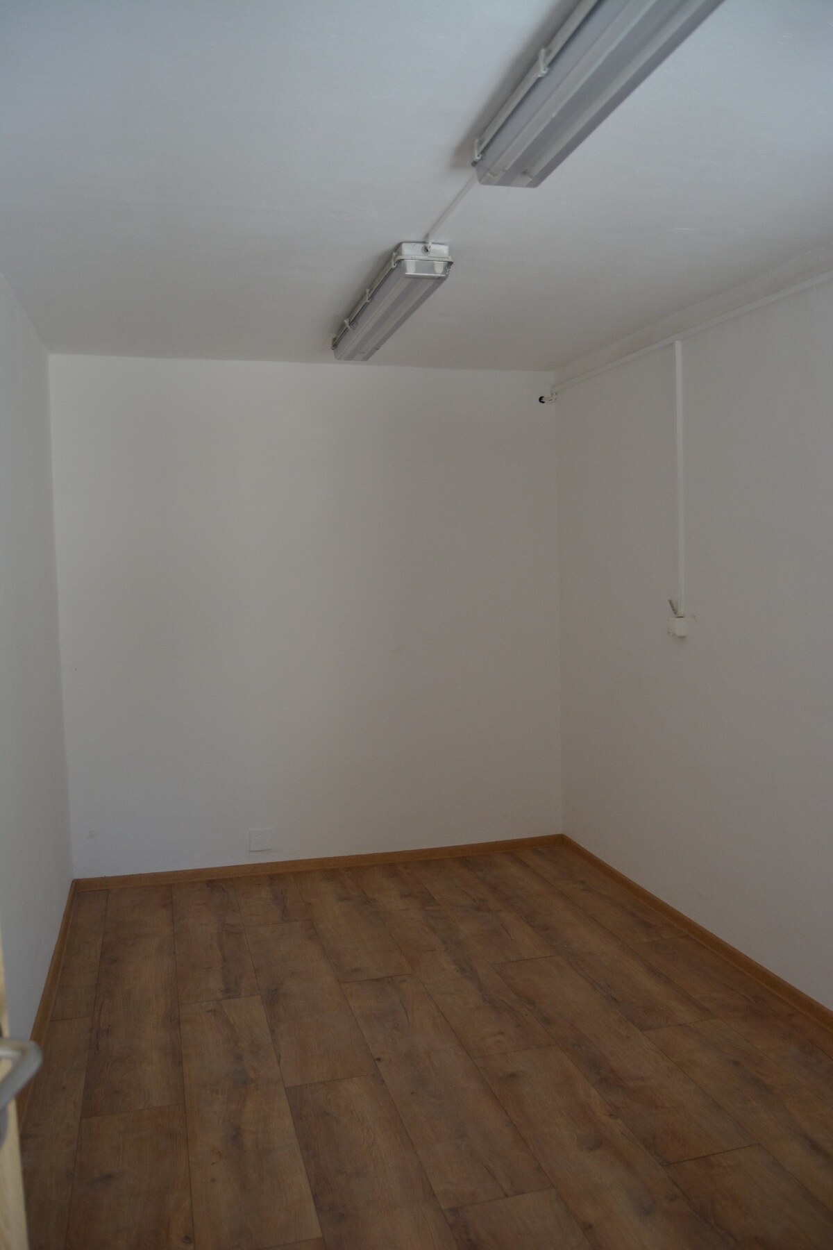 Prenájom haly s pevnou parabolickou konštrukciou, 1000 m2, Hlohovec! — foto 6