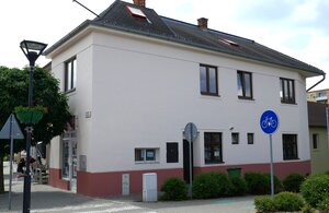 Polyfunkčný dom pri fontáne v srdci Brezovej, bývanie i podnikanie! — foto 1